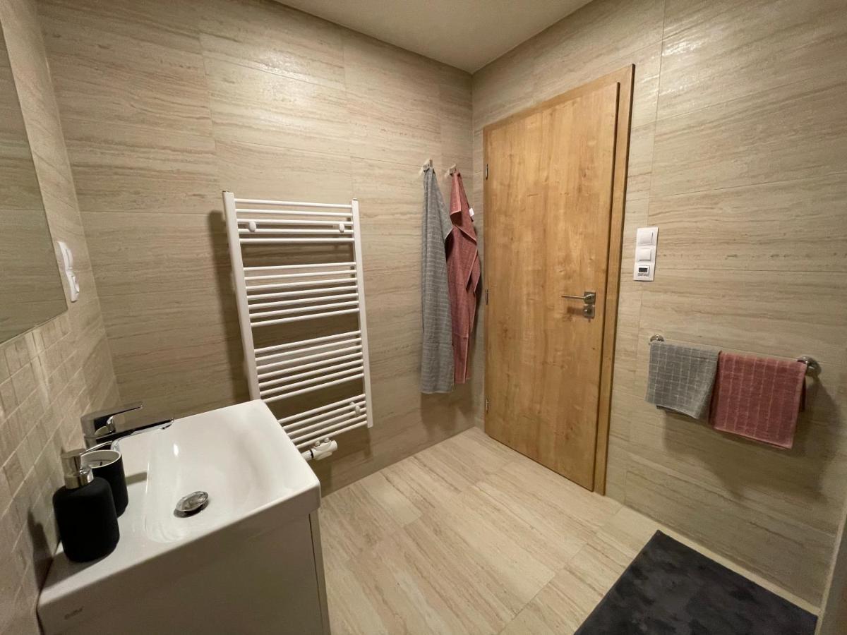 Apartman Hm Horni Marsov Luaran gambar
